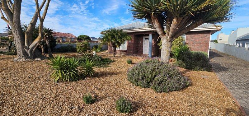 4 Bedroom Property for Sale in Myburgh Park Western Cape